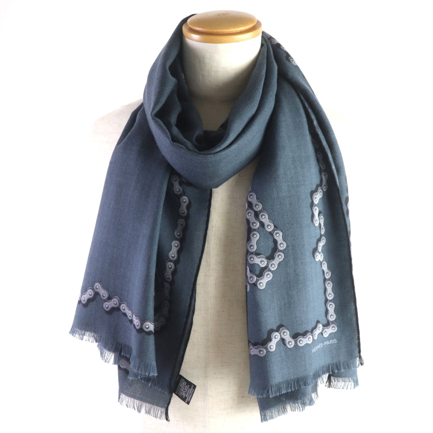 Shawl Main: Cashmere, Main: Silk Navy Cheval Chain Travel Bag