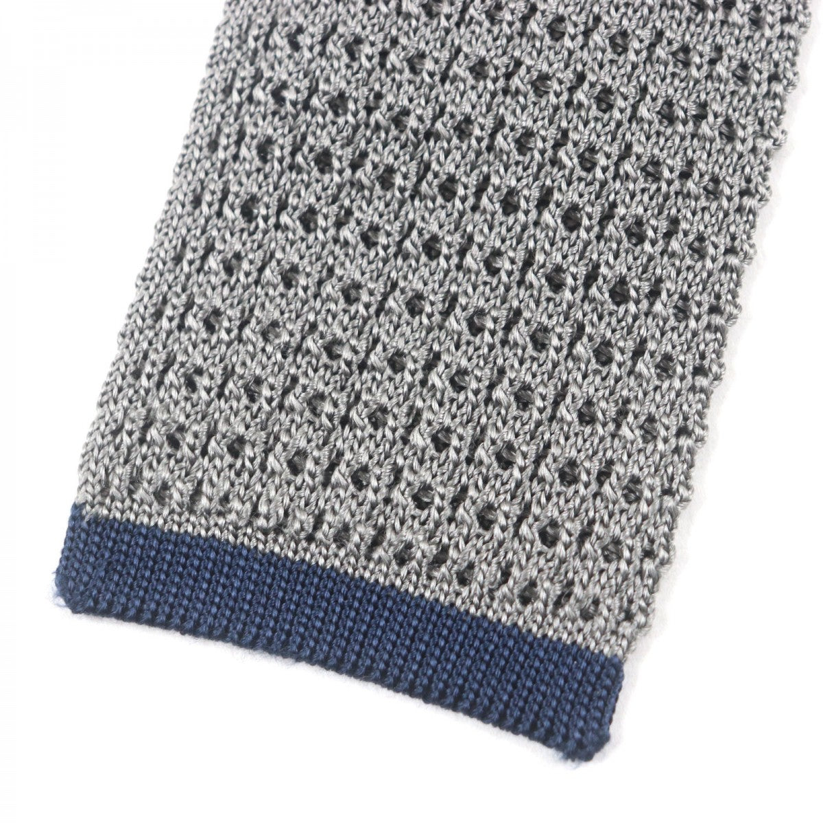 Tie Silk Gray De Soie Handbag Travel Bag