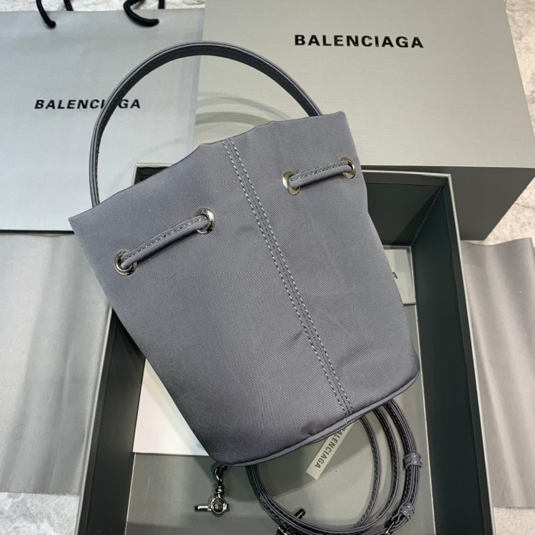 Balen Le Cagole Metop Qualityum Bag In Bucket Bucket Bag