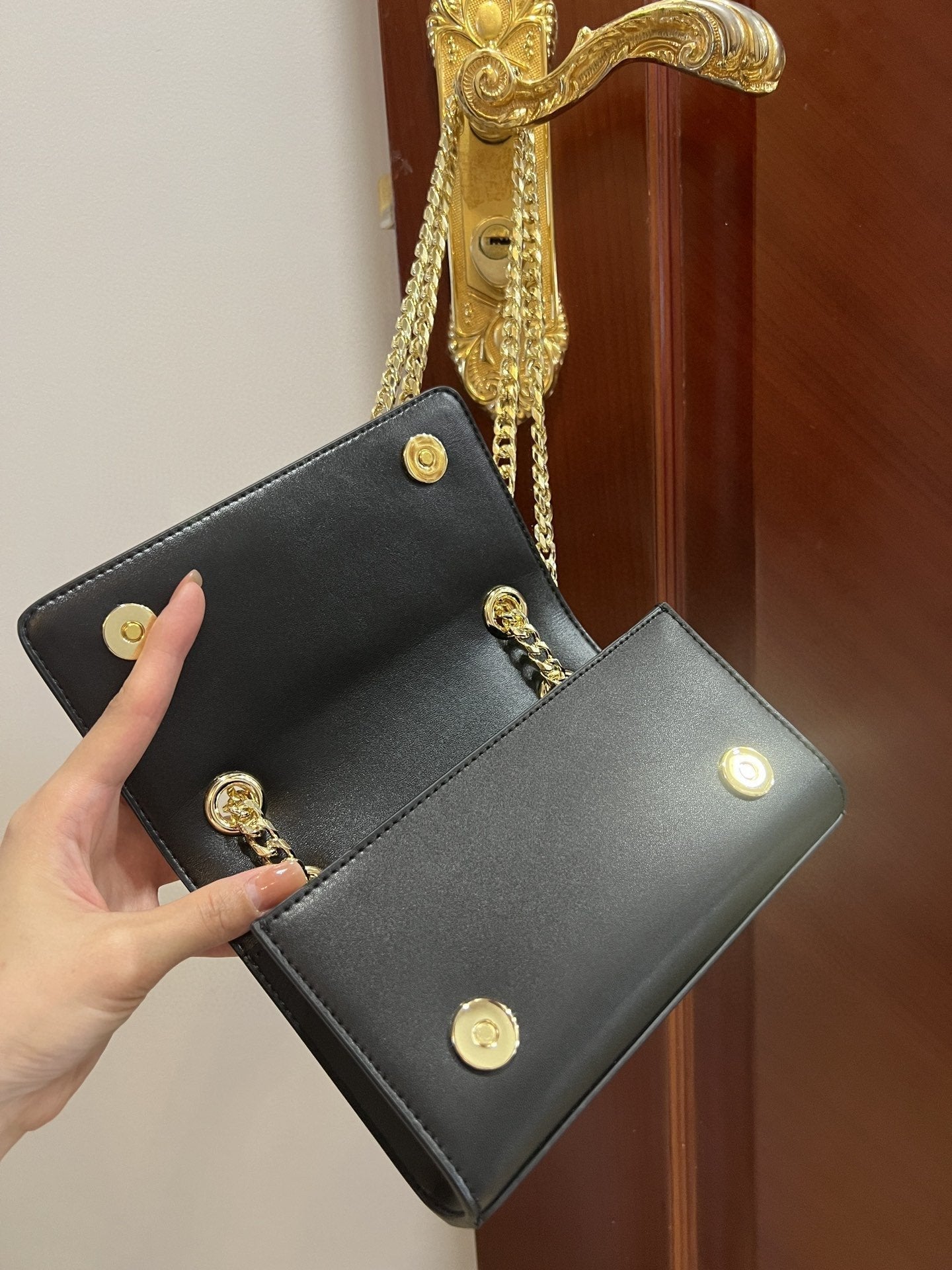 Polished Phone Black Travel Bag