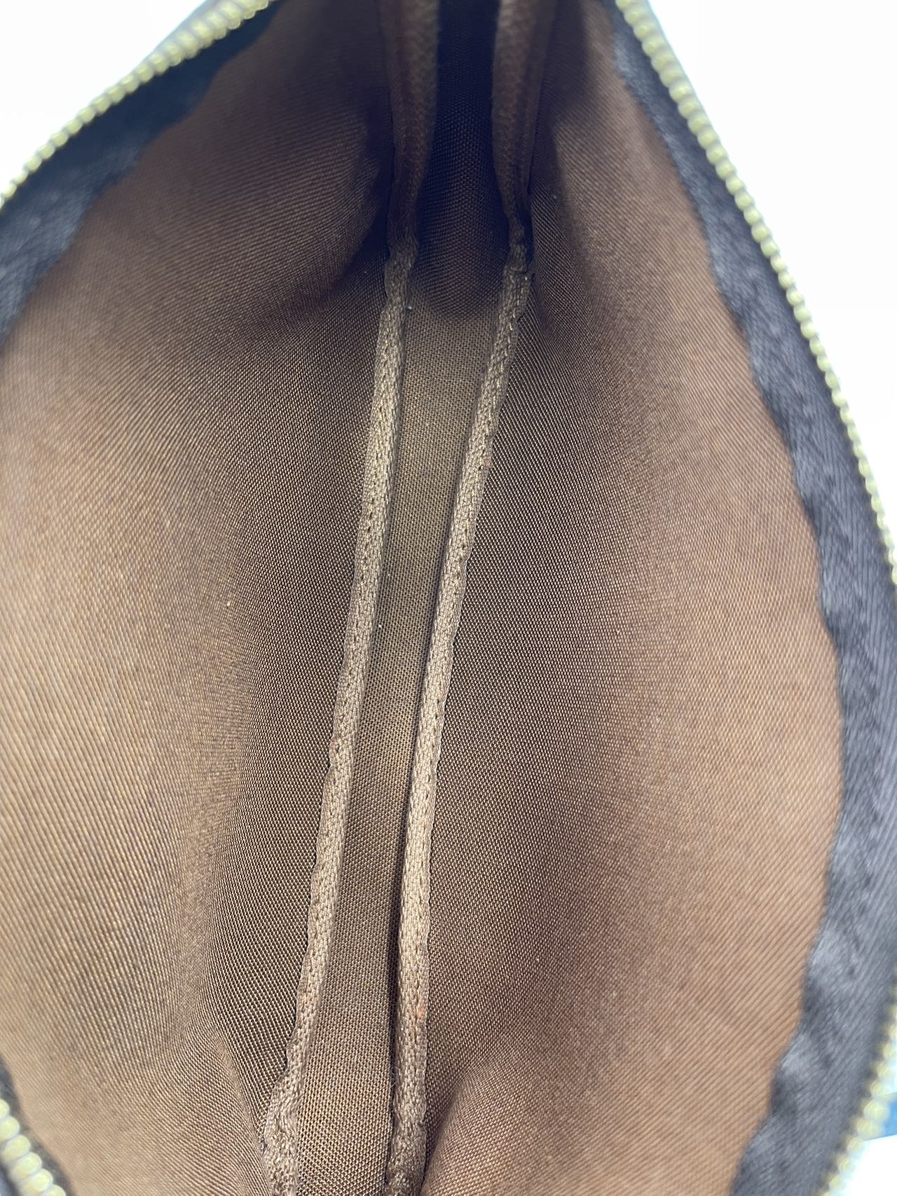 Louis Vuitton Accessoire Monogram Luxury Handbag