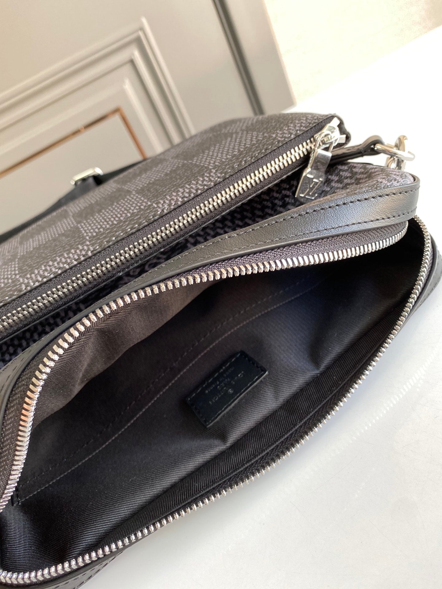 Top Quality Trio Messenger Damier Graphite For Black Crossbody Bag