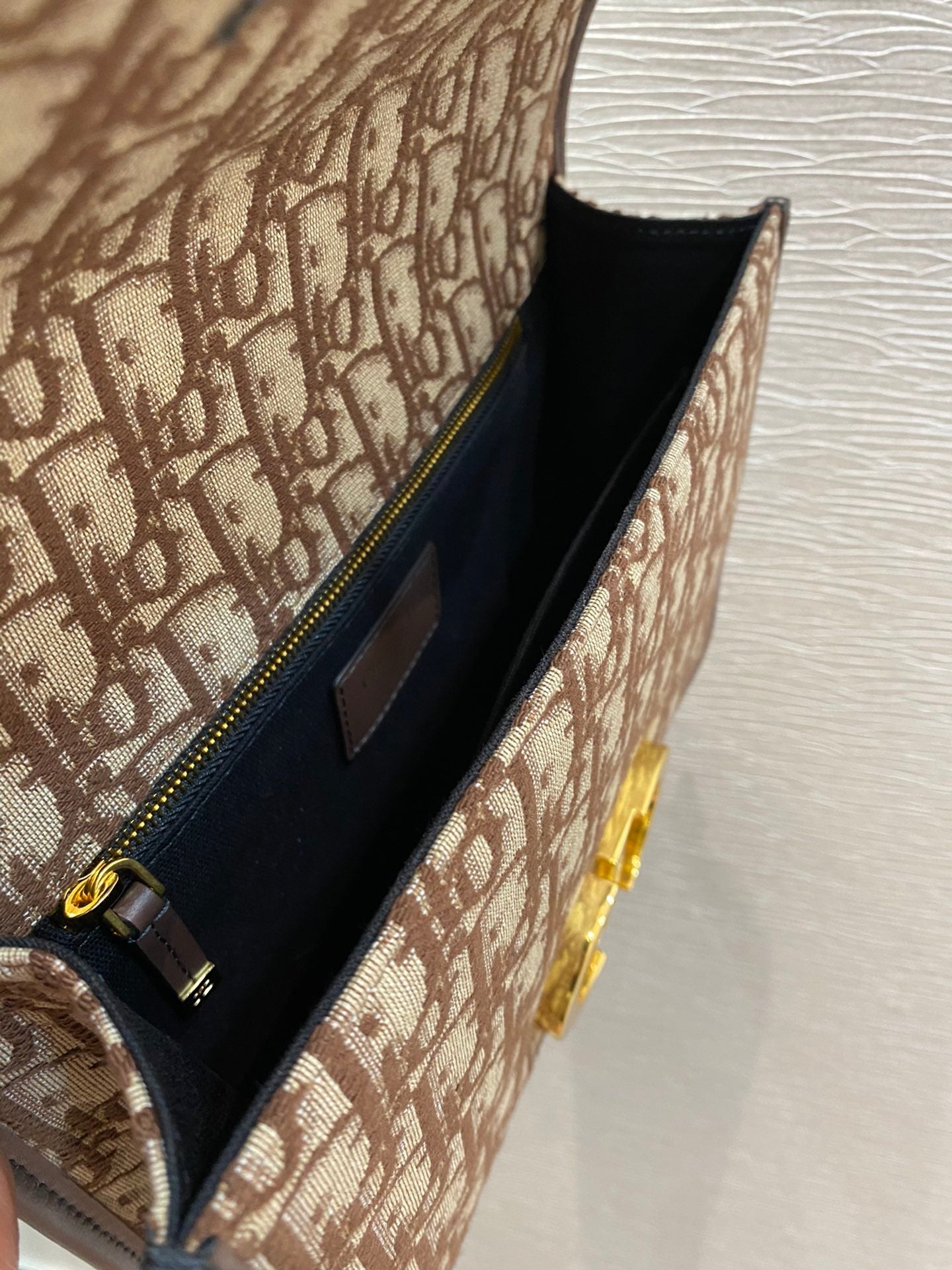Montaigne Cd Brown Travel Bag