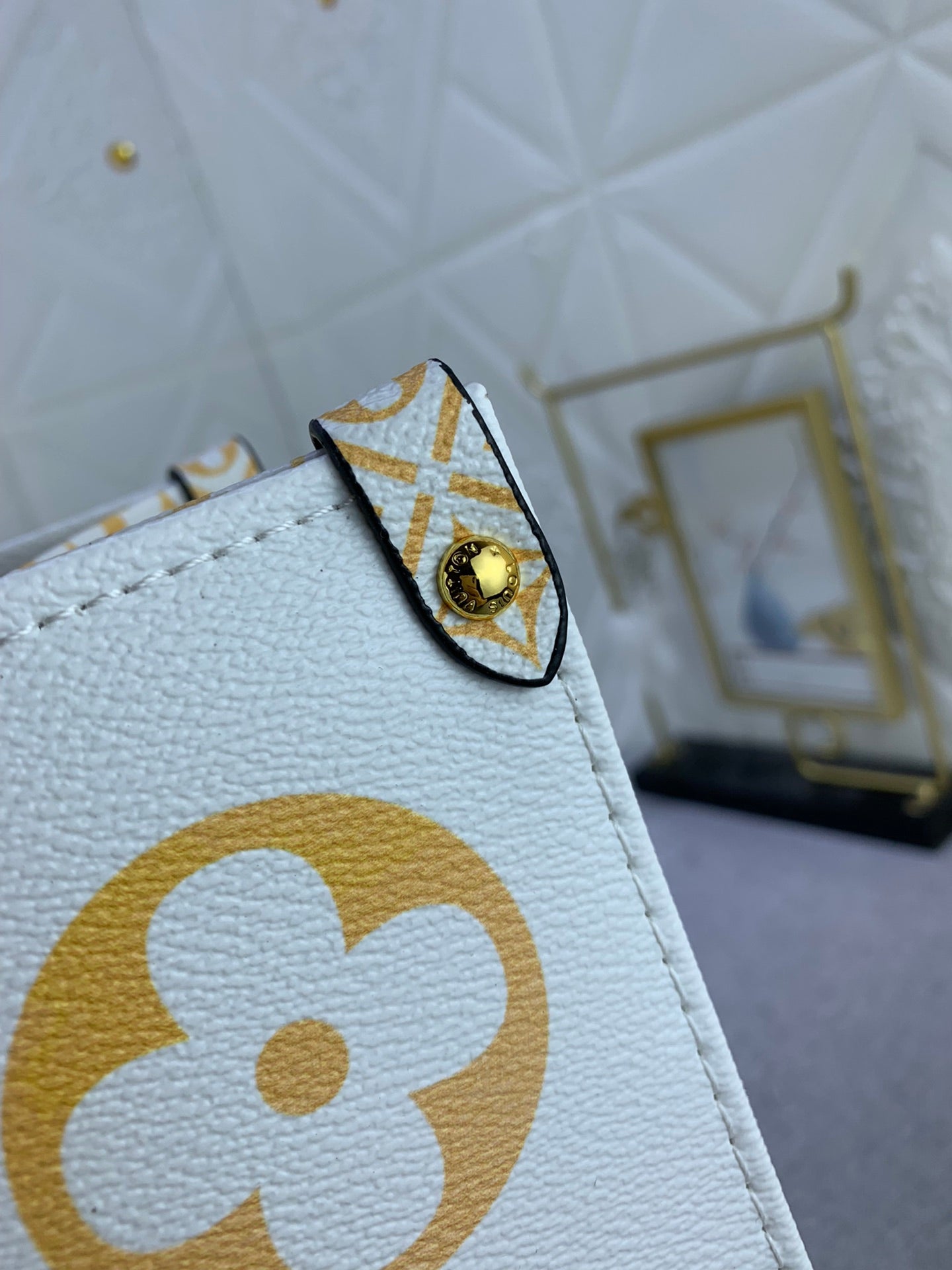 EN - Luxury LUV 815 Travel Bag