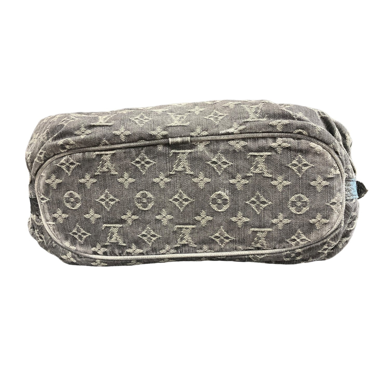 HandBag Luxury Designer By Louis Vuitton Size: Large