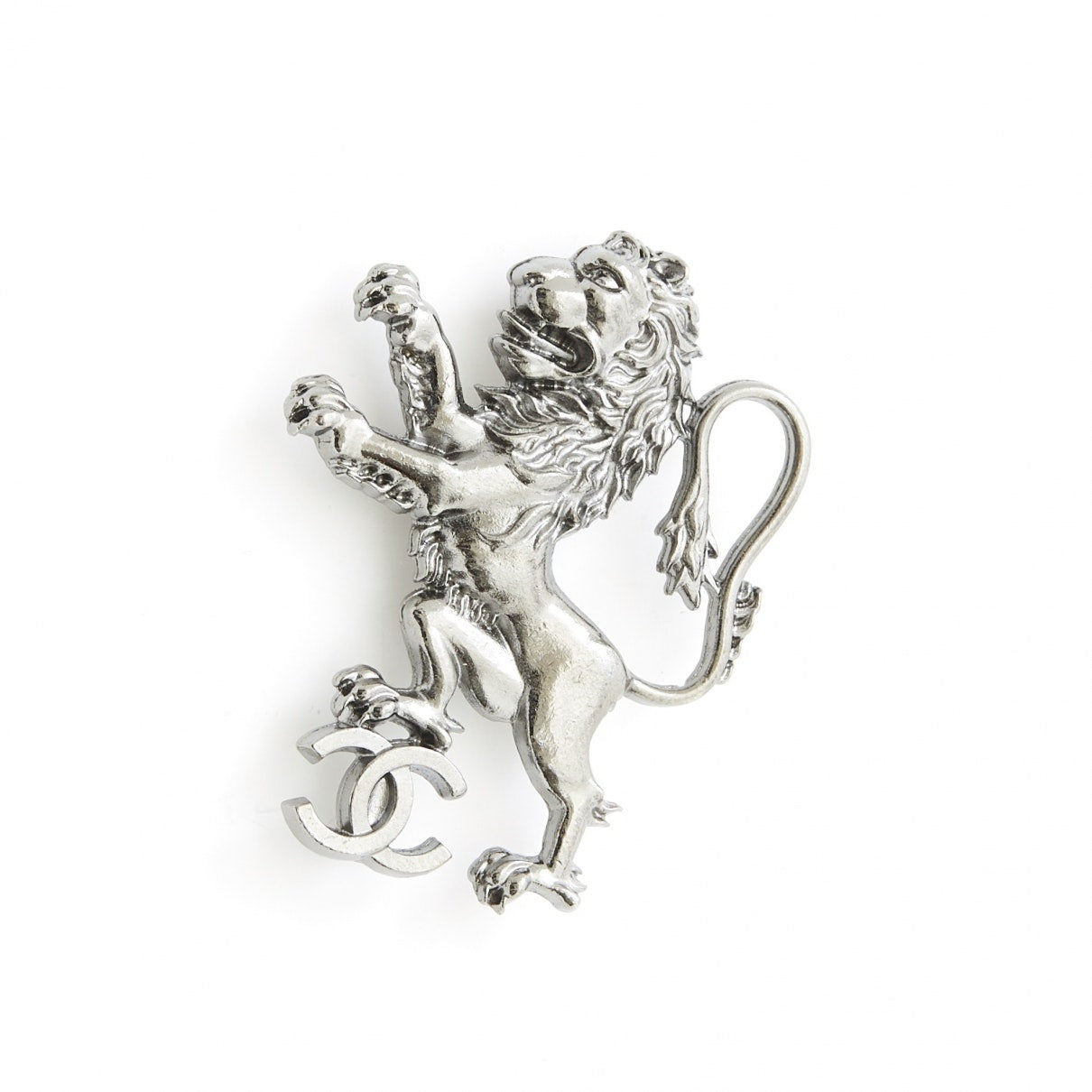 Chanel silver metal pins & brooches