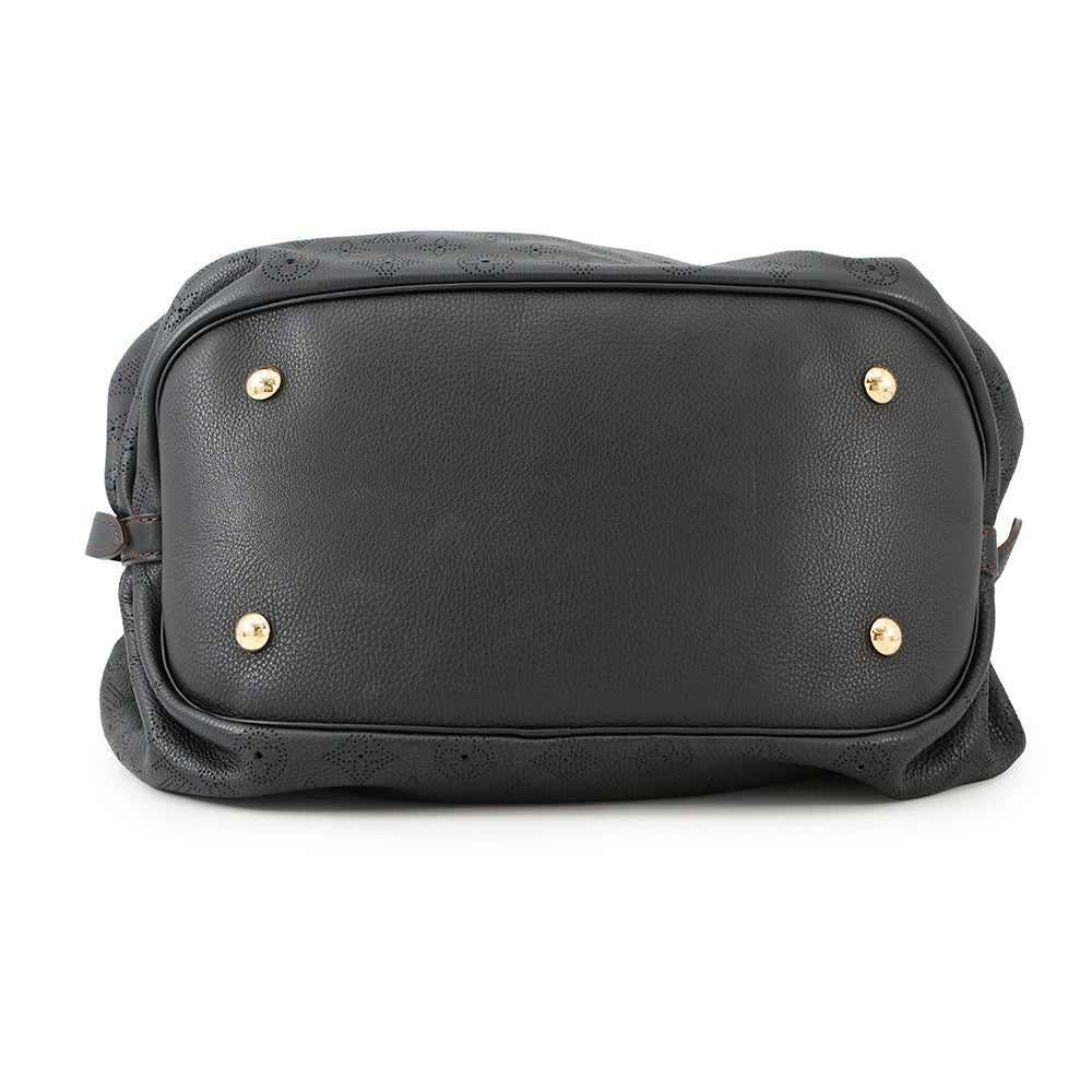 Louis Vuitton Mahina NoirM95765 Mahina Size L Monogram Handbag