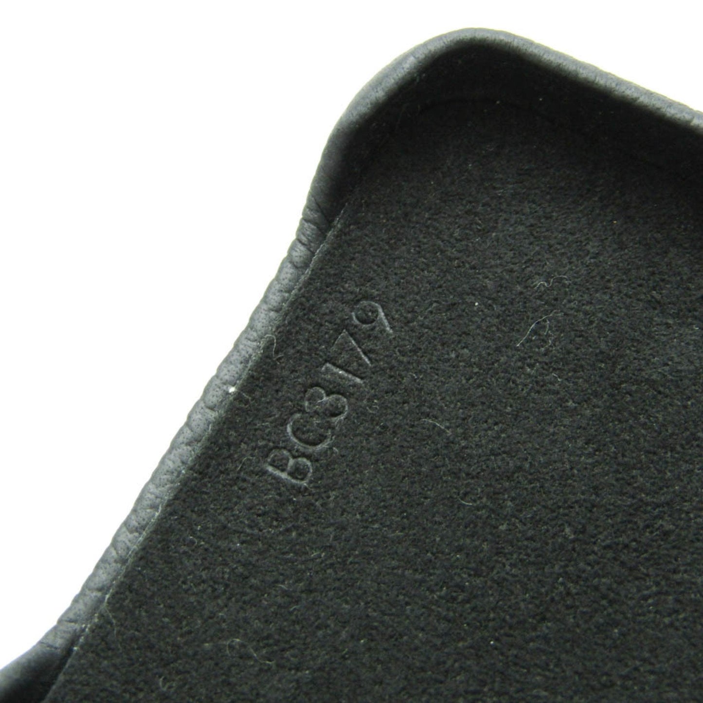 Louis Vuitton Etui Iphone Fashion Accessory