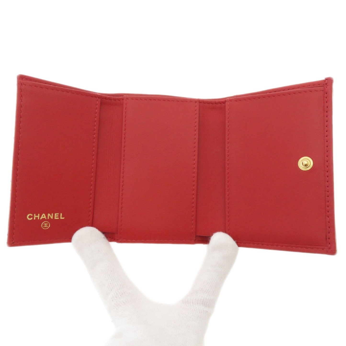 CHANEL Matelasse Wallet