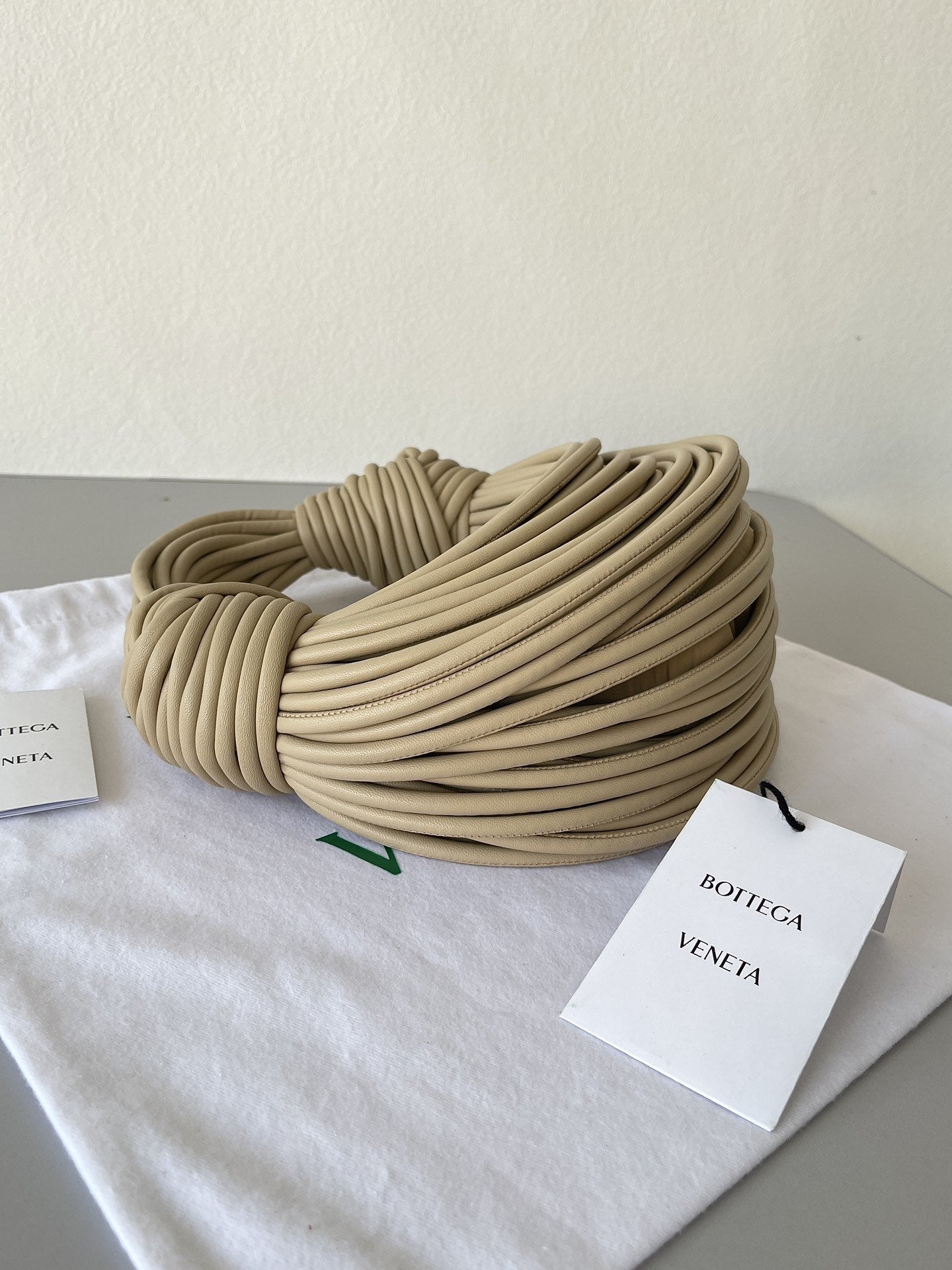 Top Quality Double Knot For Women Bags Beige Travel Bag