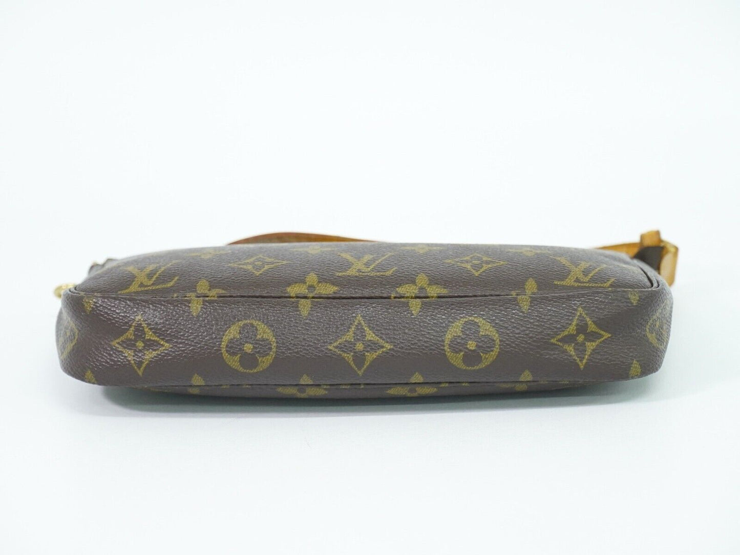 LOUIS VUITTON Pochette accessoires Clutch Bag