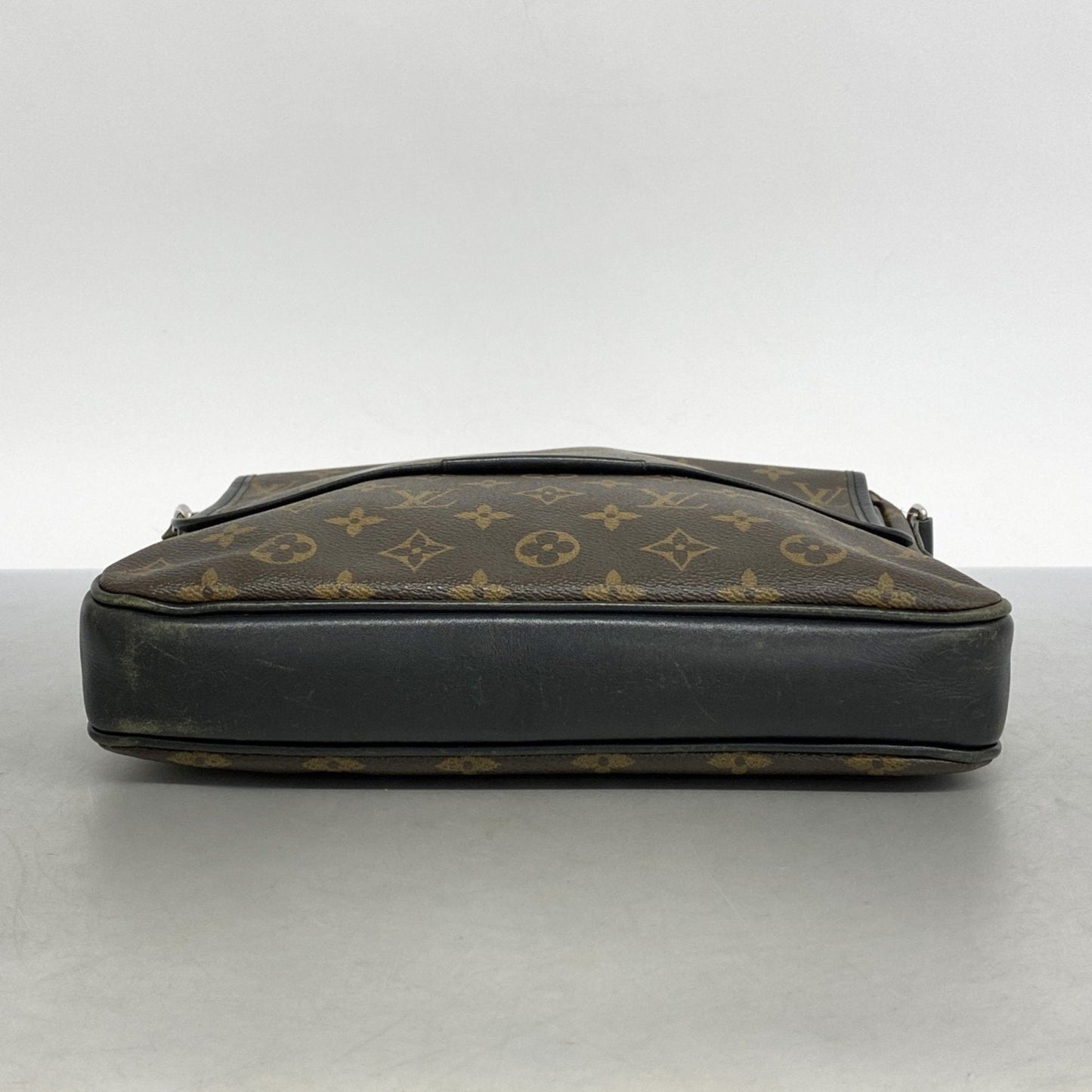 Louis Vuitton Noir Shoulder Bag