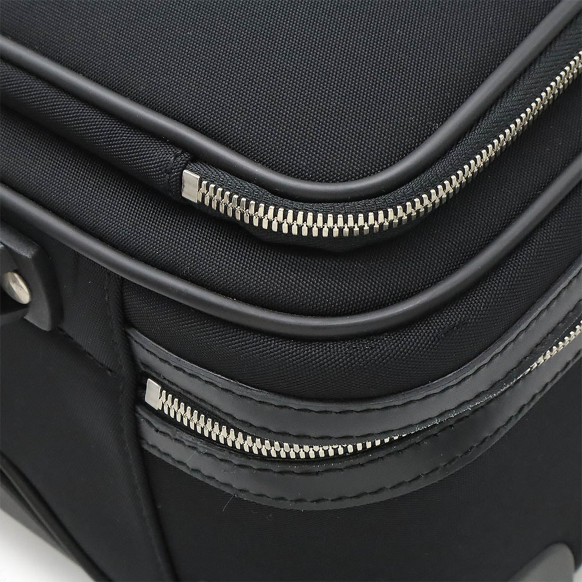 Gucci Sherry Line Techno Travel Bag Canvas
