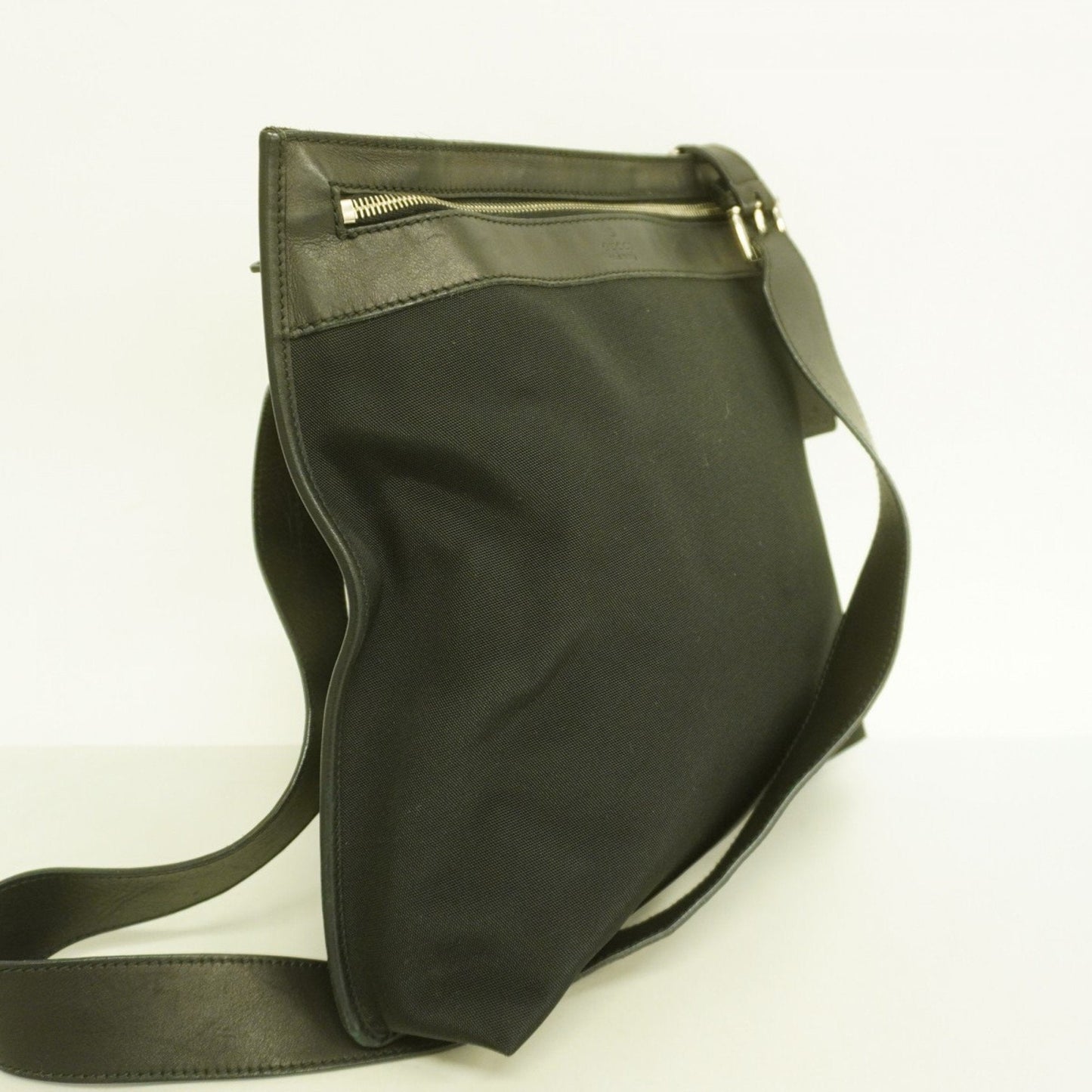 Gucci Messenger Shoulder Bag Messenger 25