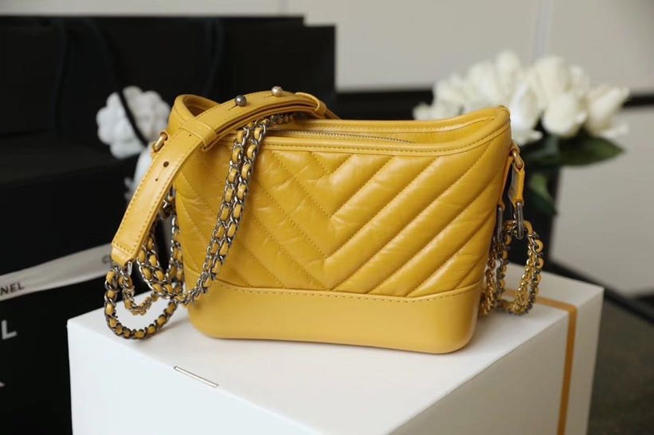 CHL Chevron Gabrielle 20cm Aged Leather Calfskin Jewelry Collection Yellow