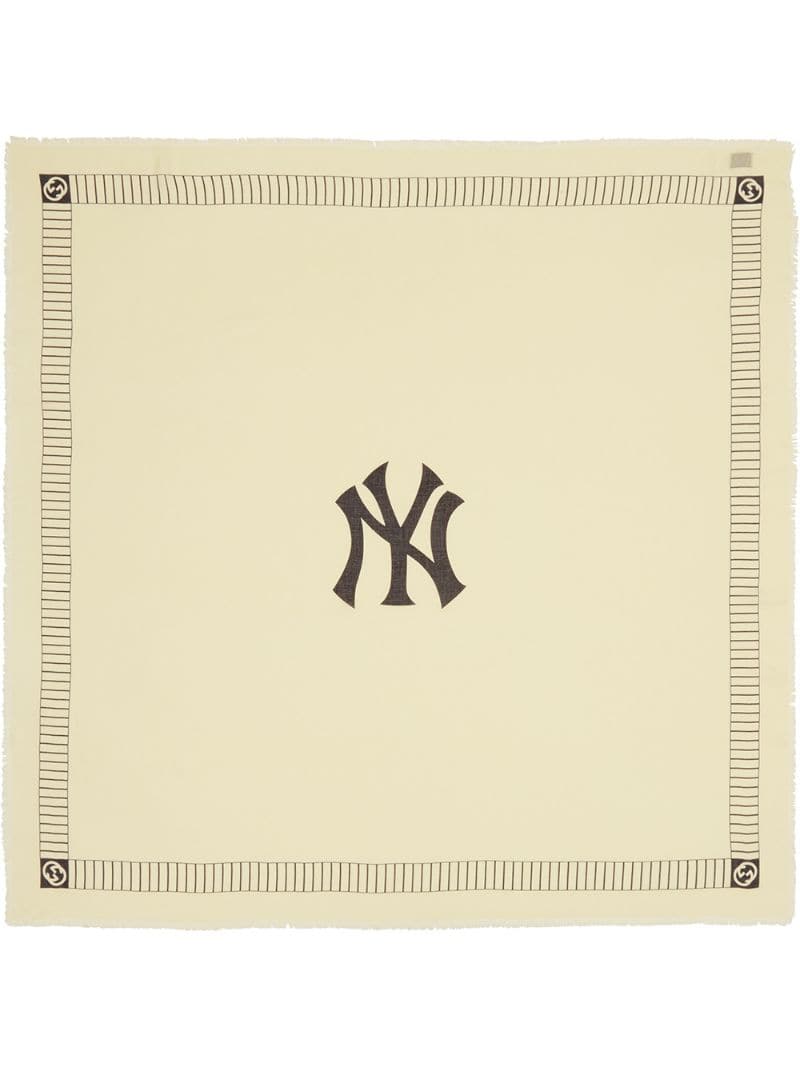 Gucci - Shawl with NY Yankees™ print - men - Modal/Silk - One Size - NEUTRALS