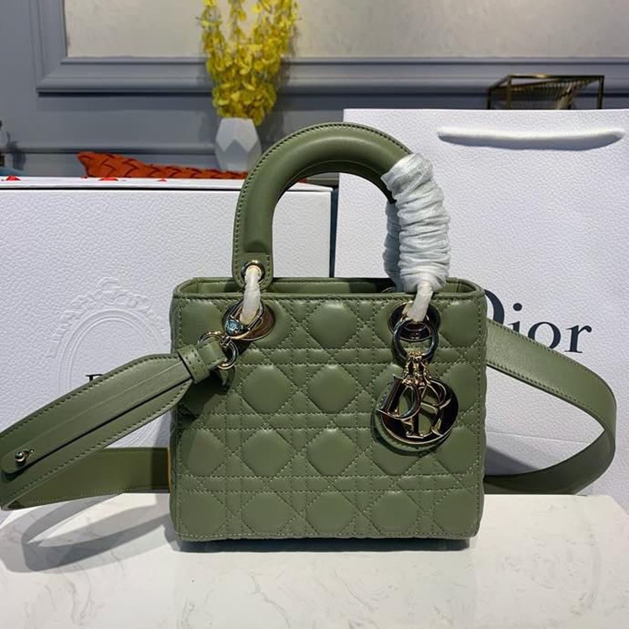 Lady Toned Hardware Olive Cd Green Gold Small Travel Bag