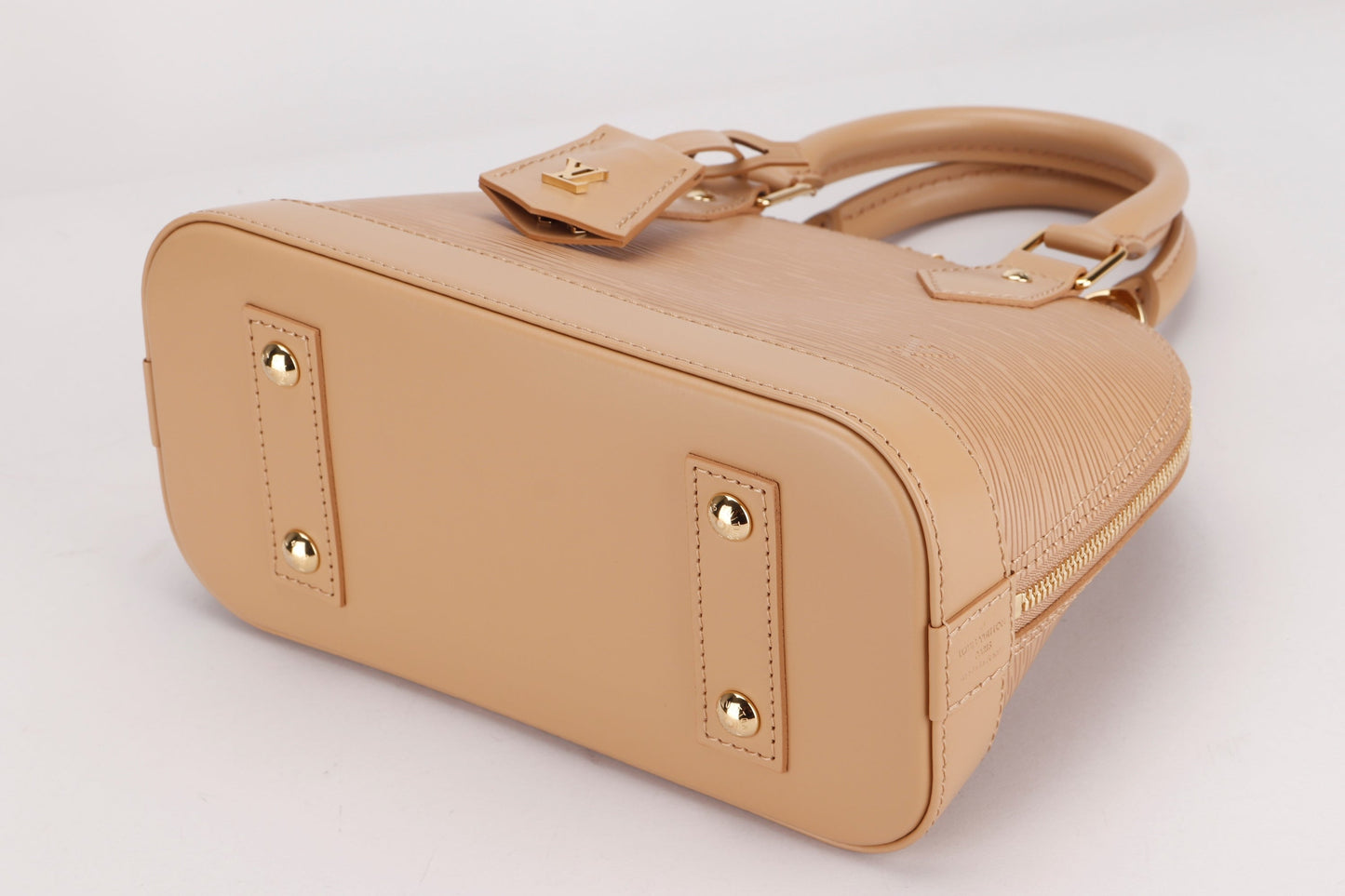 LOUIS VUITTON M22386 ALMA BB, CAMEL COLOR EPI LEATHER, WITH STRAP, KEYS, LOCK, DUST COVER & BOX