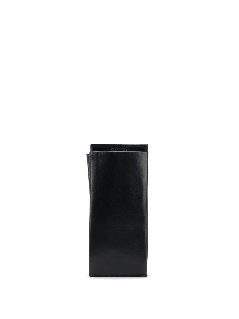 Gucci - debossed logo pouch - men - Calf Leather - One Size - Black
