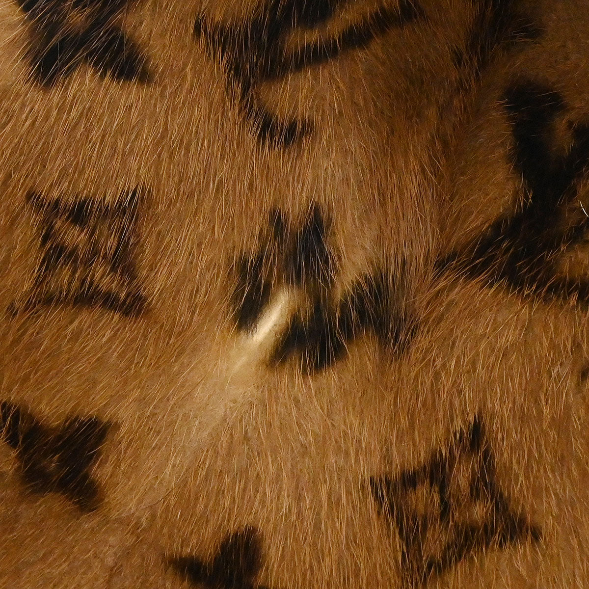Louis Vuitton * Monogram Mink Shawl Stole