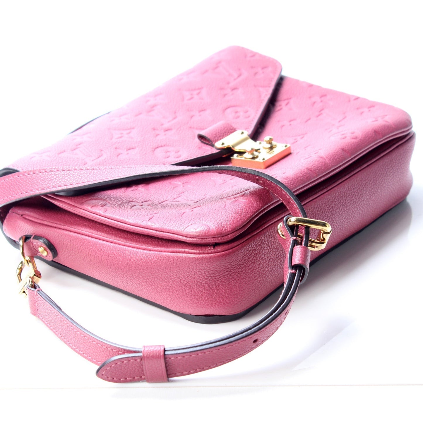 Louis Vuitton Pochette Metis Empreinte Clutch Bag