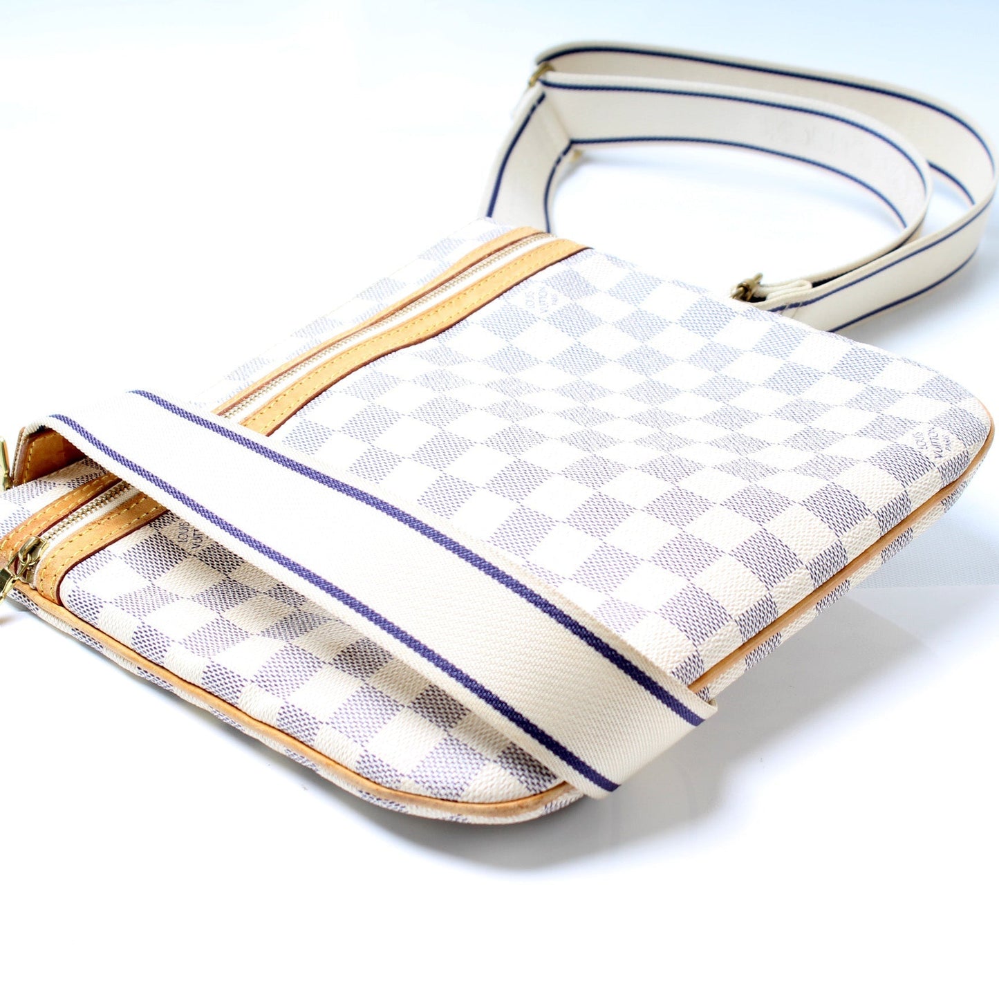 Louis Vuitton Pochette Bosphore Azur Damier Clutch Bag Azur 4
