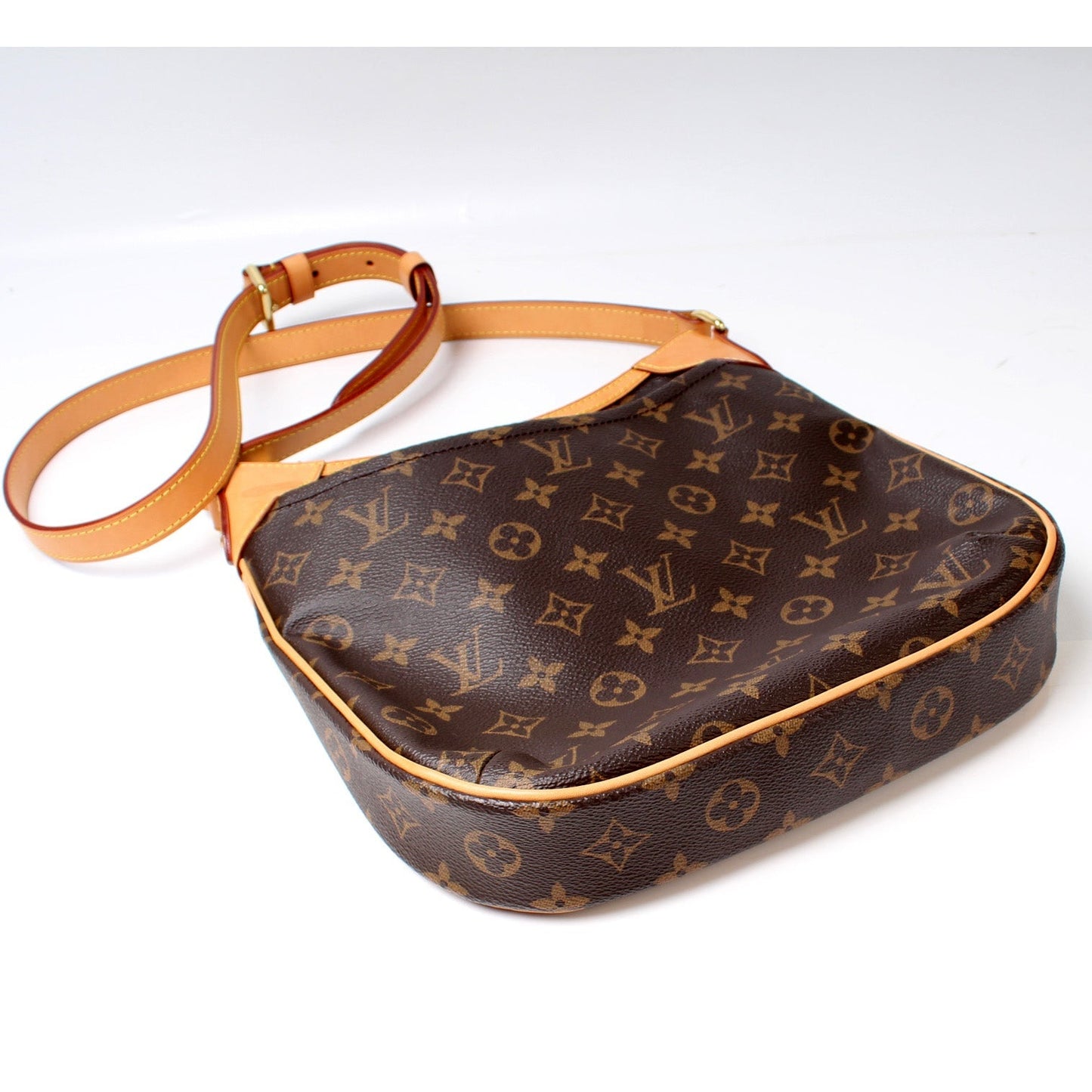 Louis Vuitton Odeon PM Monogram Handbag Monogram 32