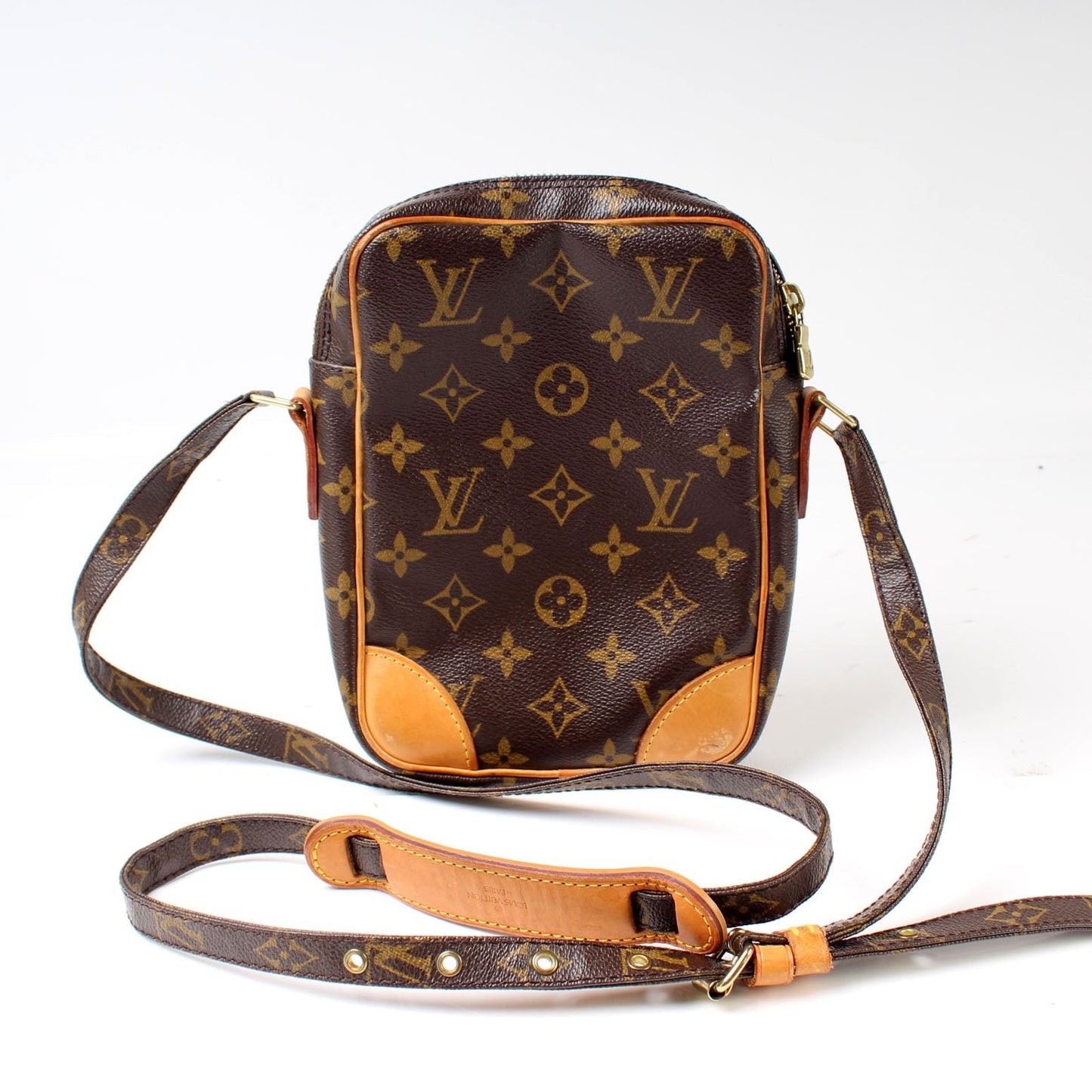 Louis Vuitton Danube Monogram Handbag Monogram 31E1435D