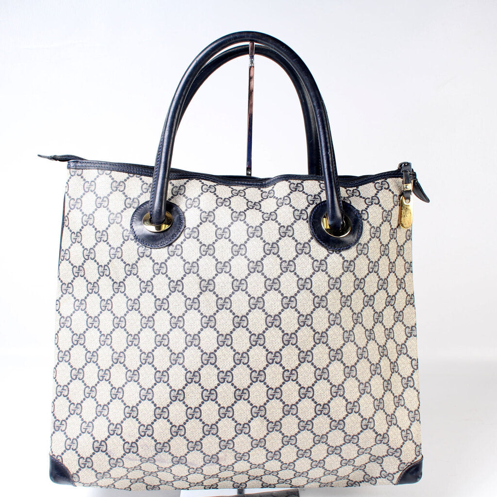 Gucci 02.39. GG Supreme Tote Bag