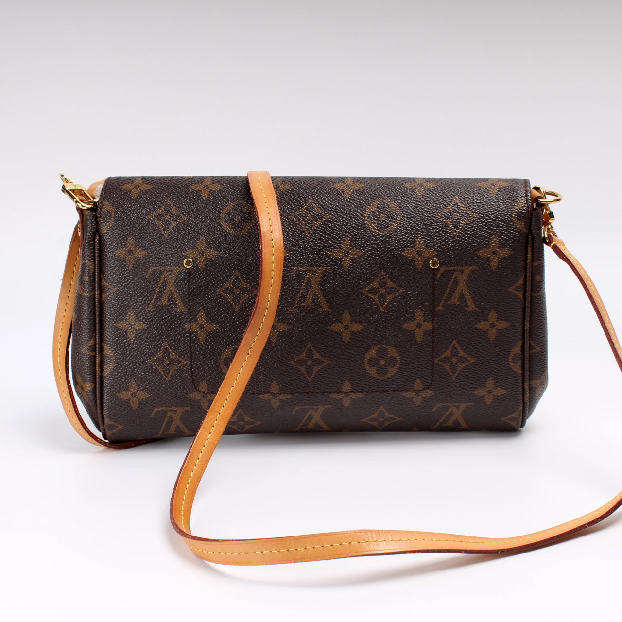 Louis Vuitton Favorite MM Monogram Handbag Monogram 37