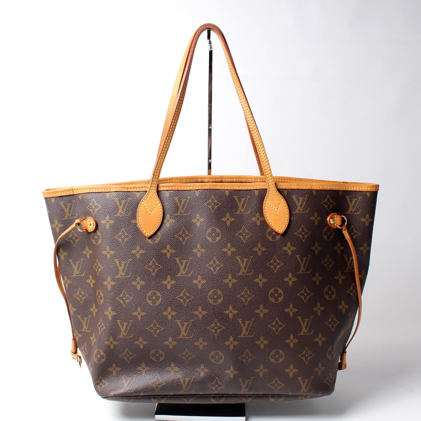 Louis Vuitton Neverfull MM Monogram Tote Bag Monogram 165