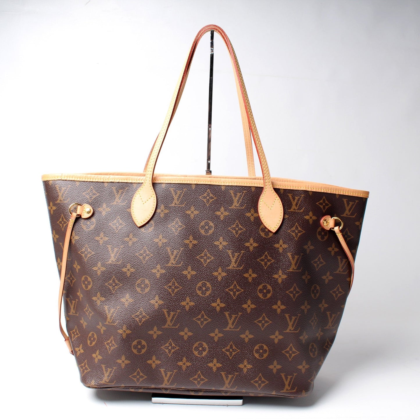 Louis Vuitton Neverfull MM Monogram Tote Bag Monogram 175