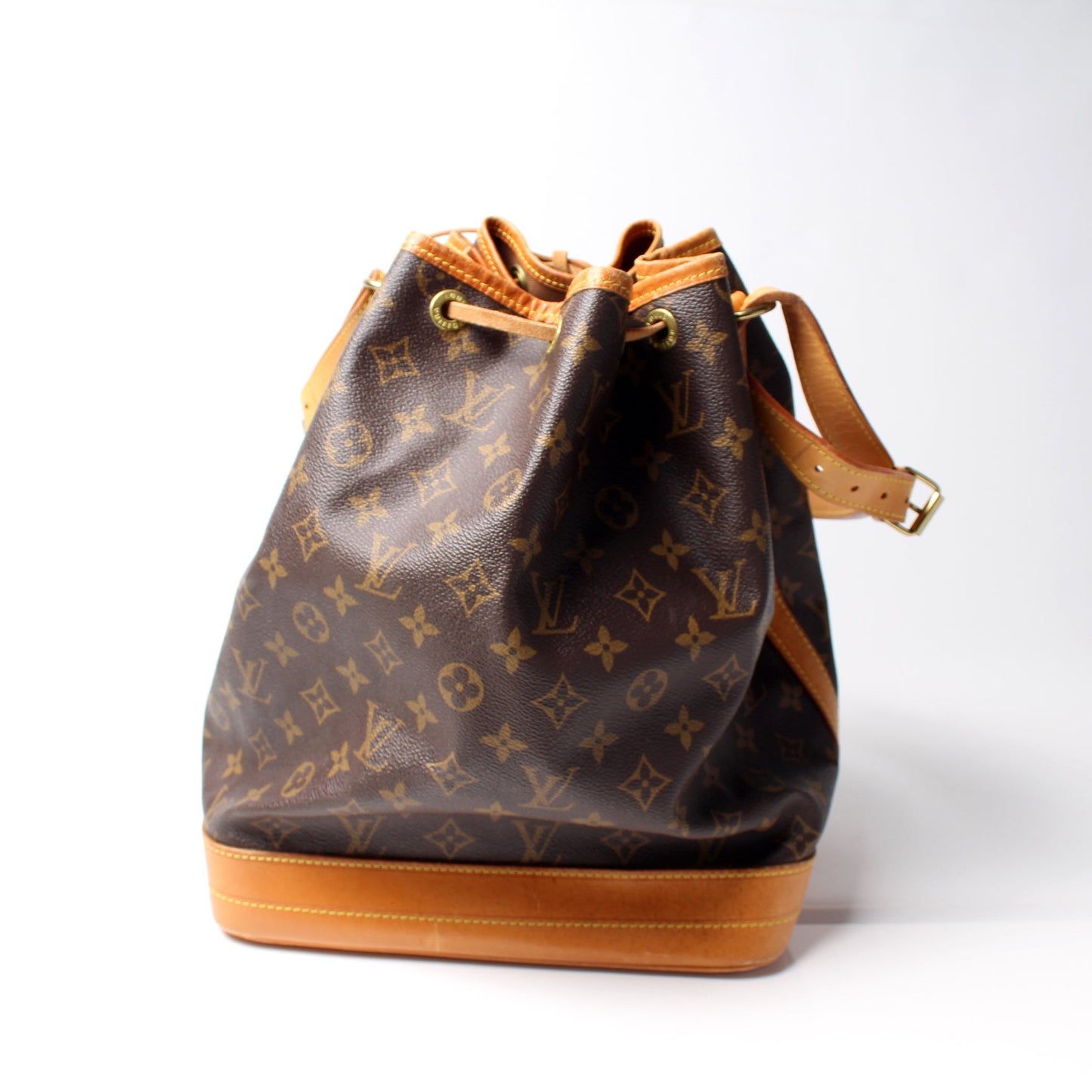 Louis Vuitton Noe Monogram Handbag Monogram 5