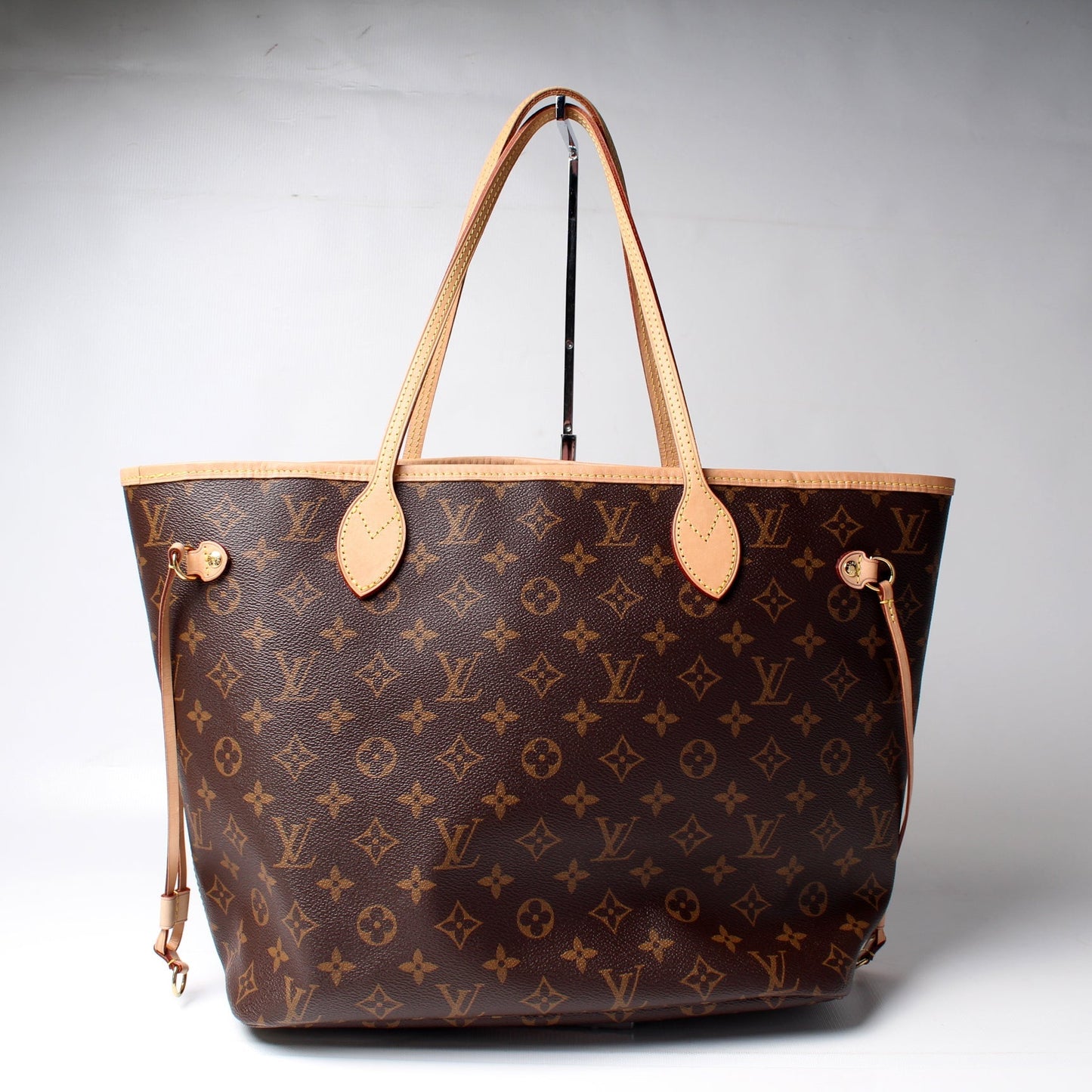 Louis Vuitton Neverfull MM Monogram Tote Bag Monogram 196
