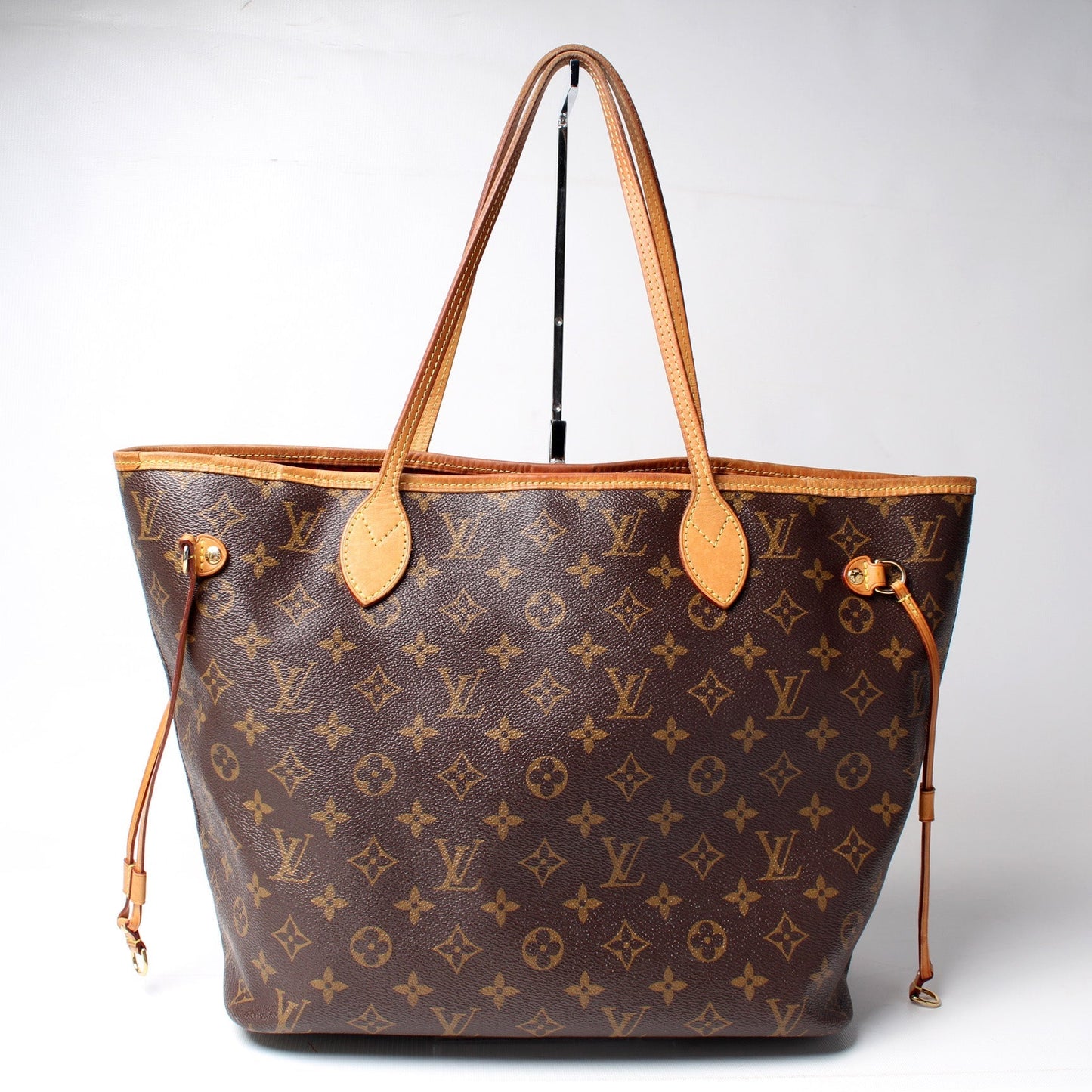 Louis Vuitton Neverfull MM Monogram Tote Bag Monogram 202