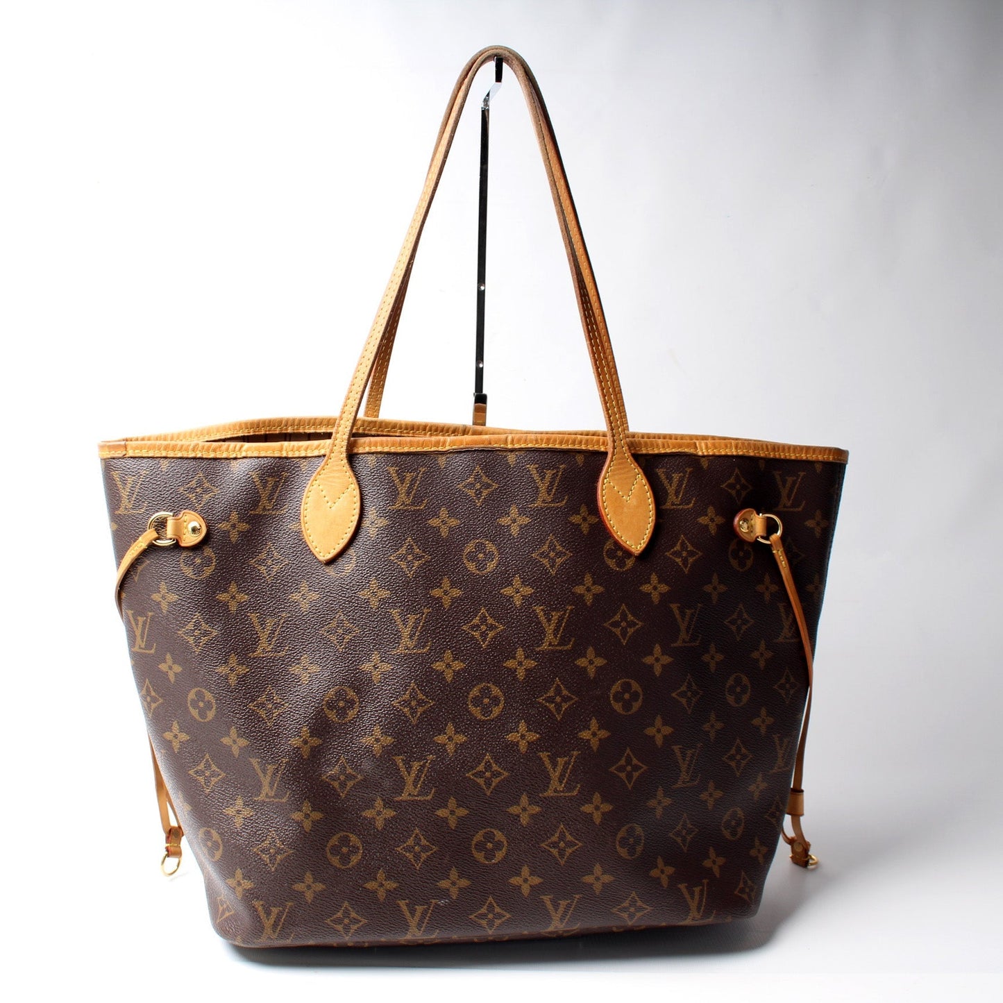 Louis Vuitton Neverfull MM Monogram Tote Bag Monogram 226