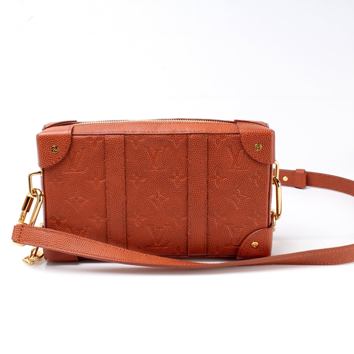 Louis Vuitton xNBA Soft Trunk Wearable Wallet Case