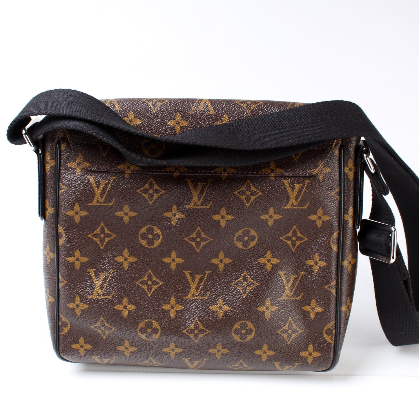 Louis Vuitton District PM Monogram Handbag