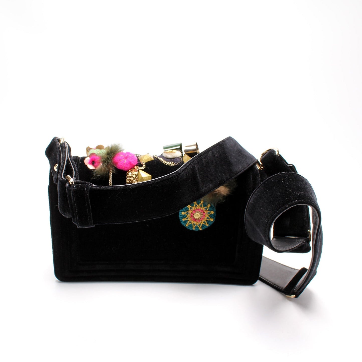 Chanel Metiers D'Art Boy Flap Velvet 21M Handbag