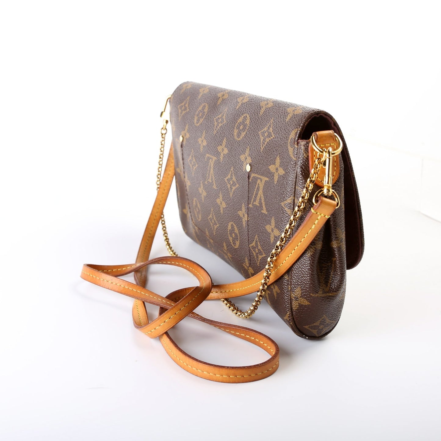 Louis Vuitton Favorite MM Monogram Handbag Monogram 29