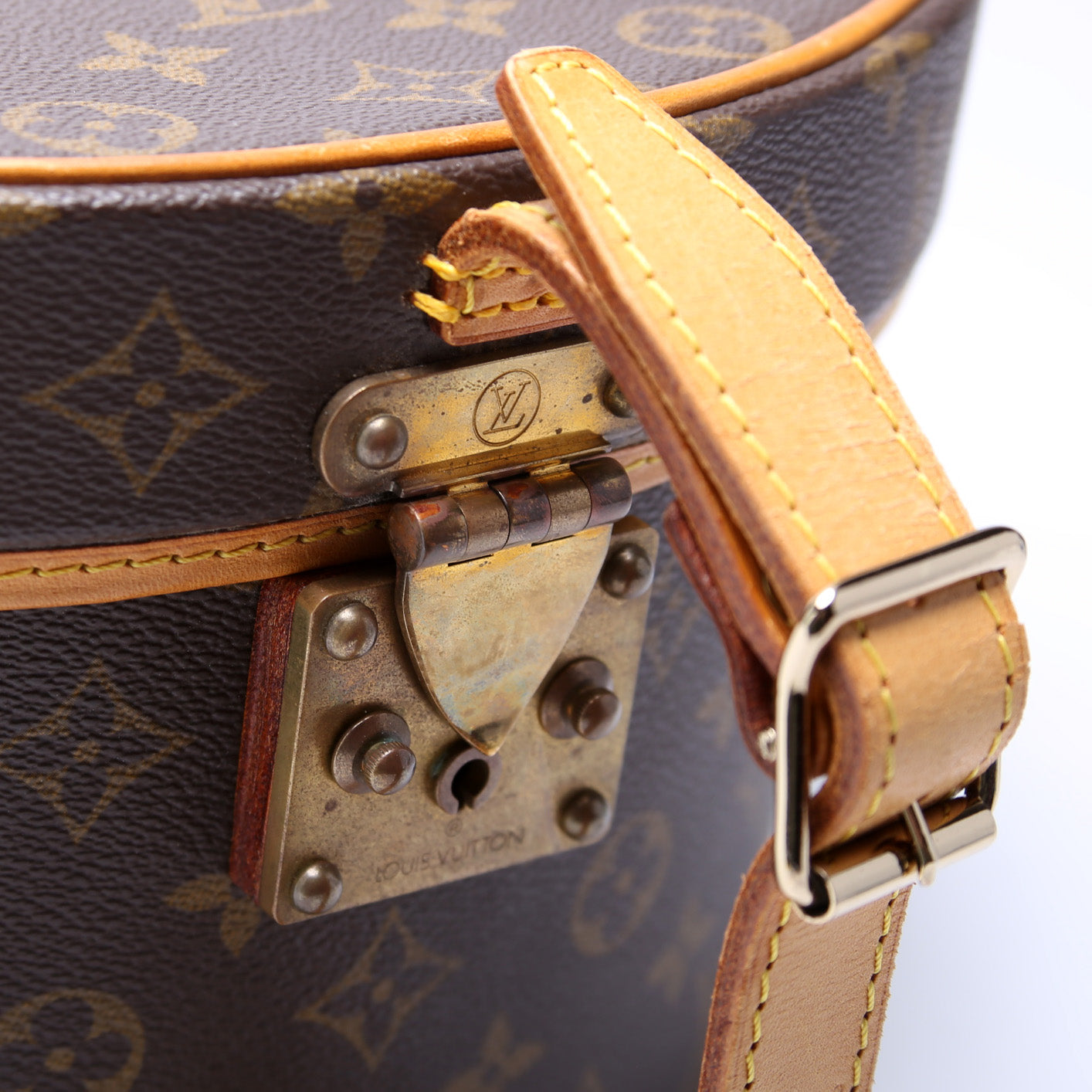 Louis Vuitton Boite Chapeaux 30 Monogram Handbag