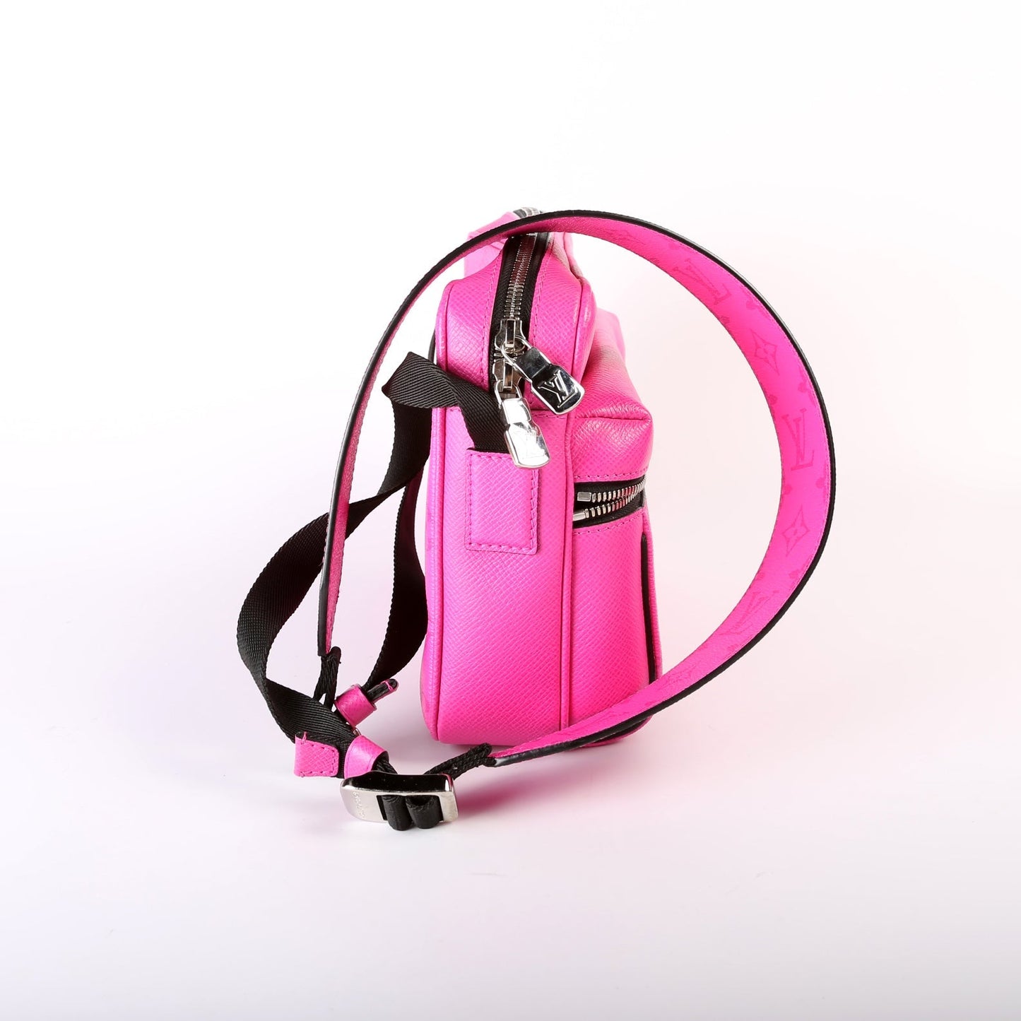 Louis Vuitton Outdoor Messenger Tiagarama Crossbody Bag