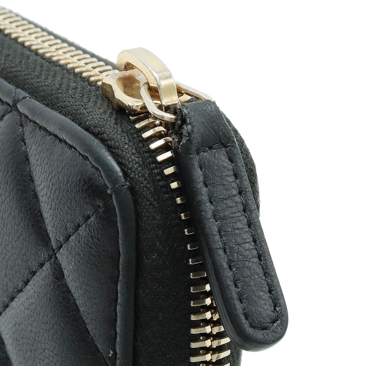 Chanel Wallet Inner Logo Kittening Round Fassner Long Wallet Ram Skin Leather Black Black Silver Gold AP0041