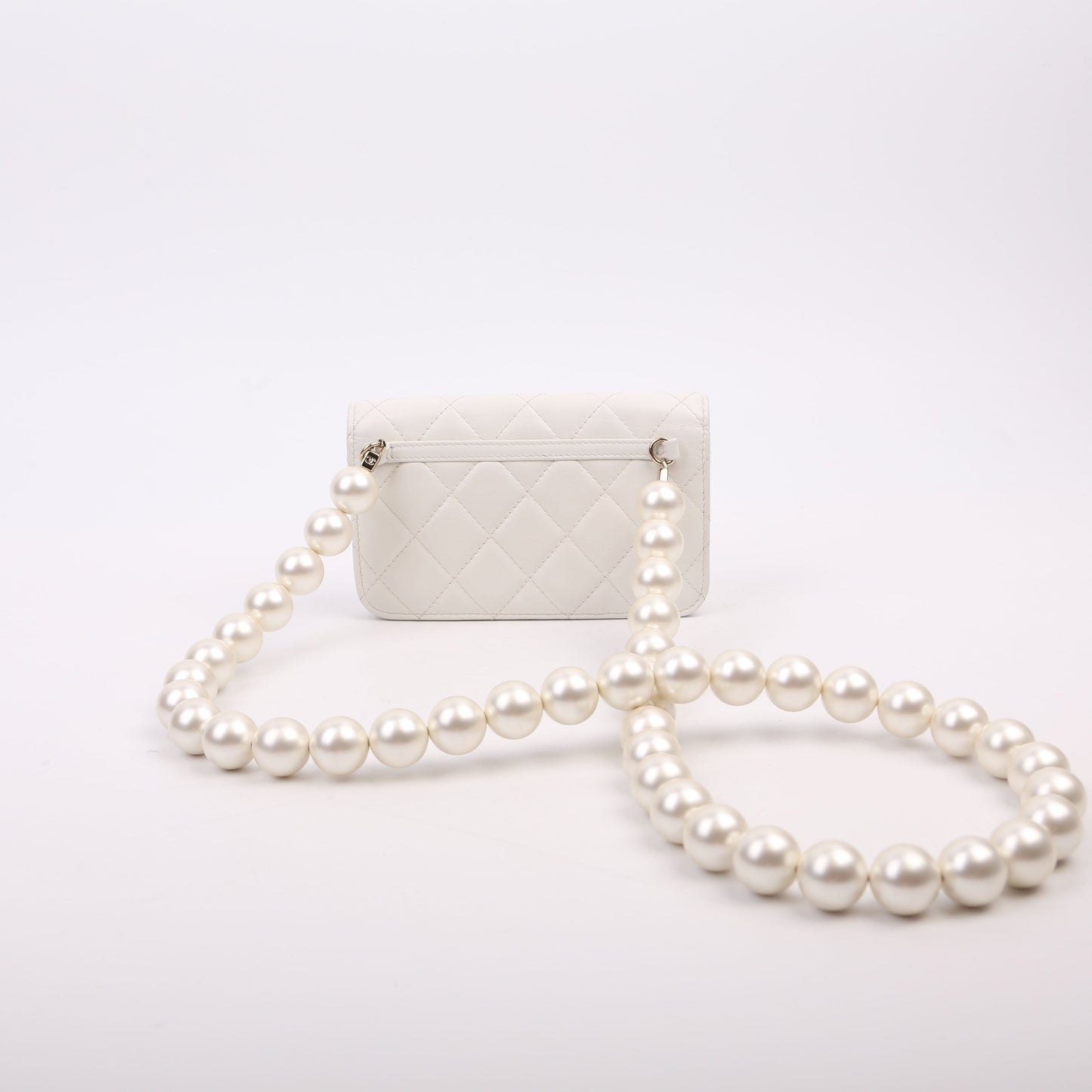 Chanel Maxi Pearls WOC Lambskin 30M White Clutch Bag