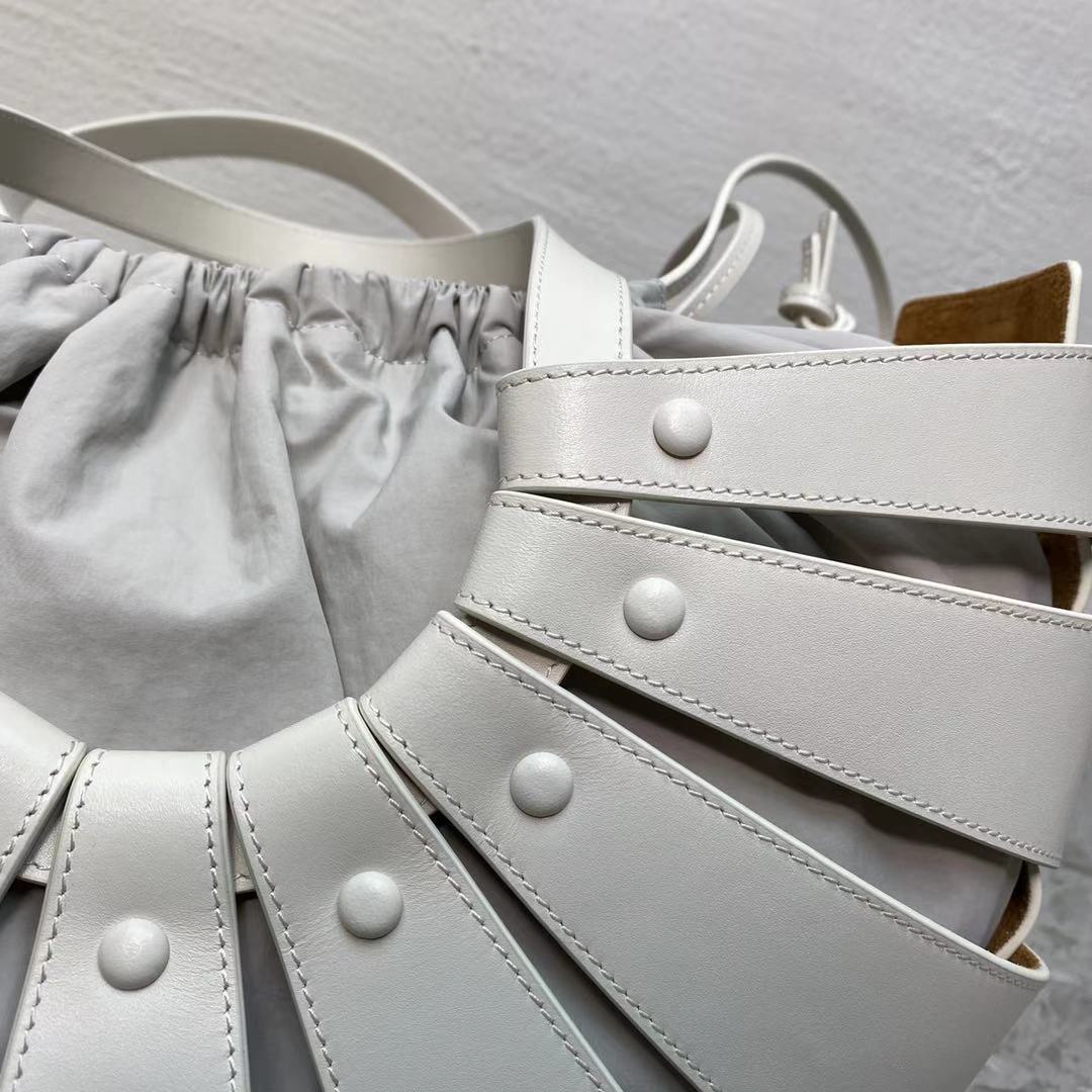 Top Quality Metop Qualityum Shoulder Bag For White