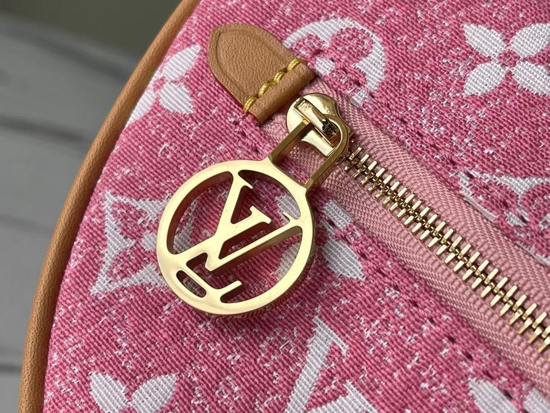Top Quality Loop Since Jacquard By Nicolas Pink Travel Bag