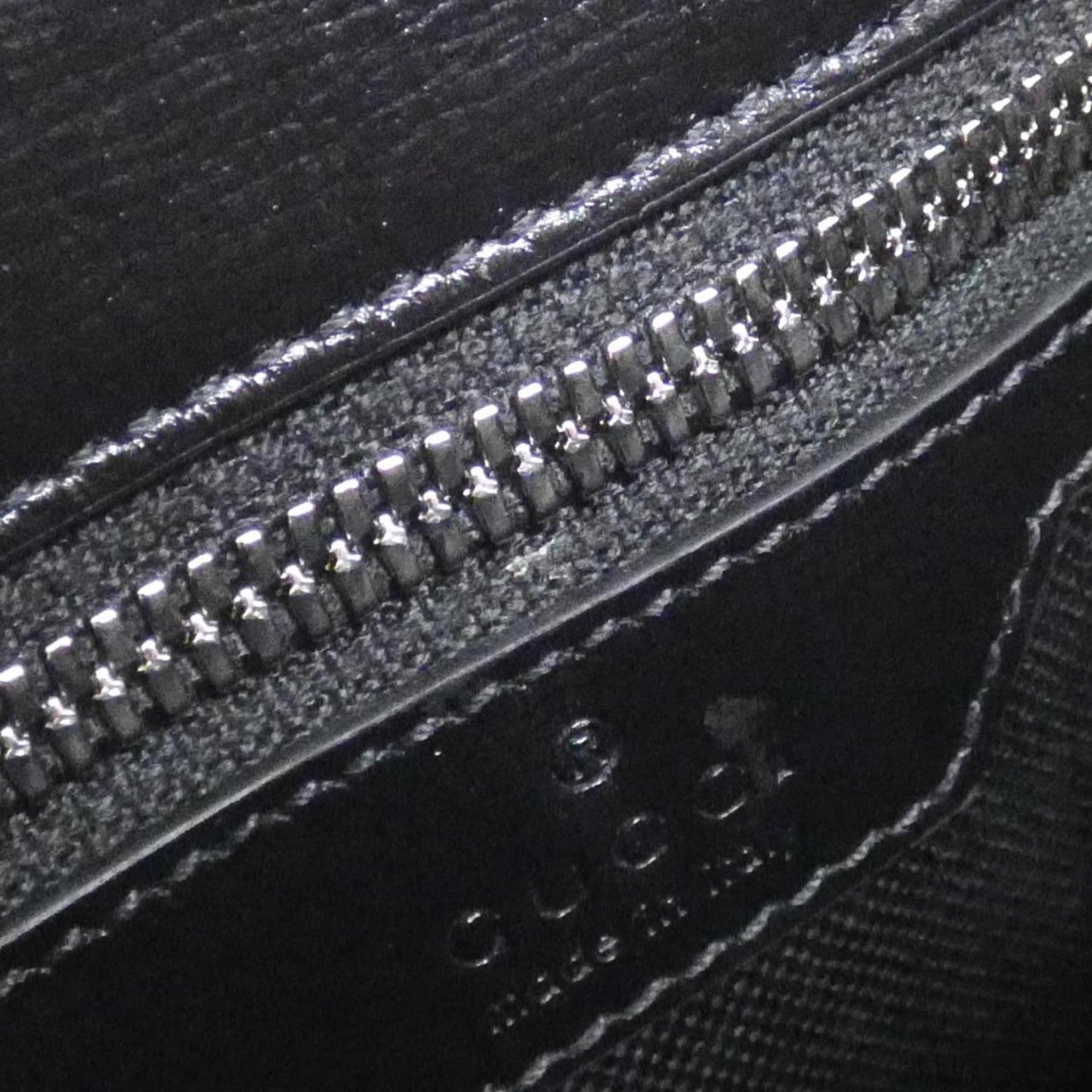 Gucci Black Gg Supreme Canvas Shoulder Bag