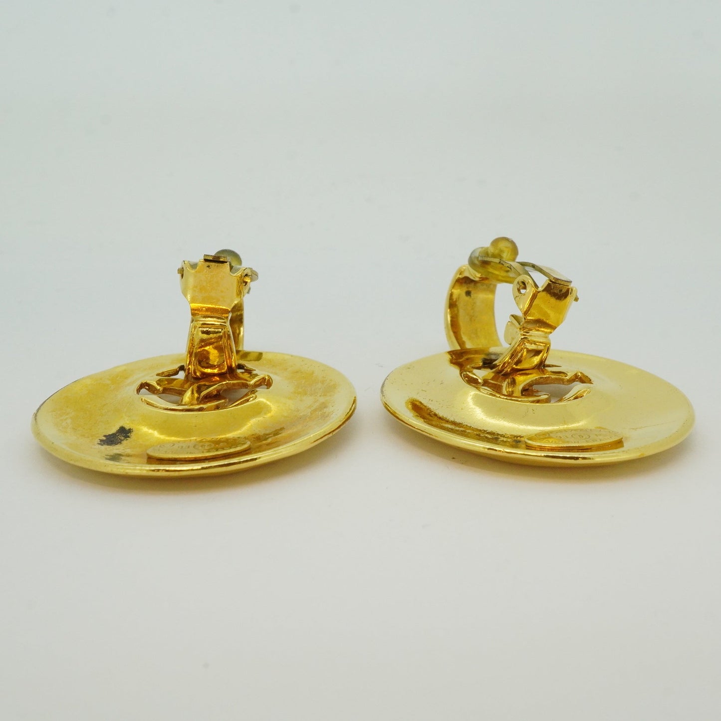 Chanel Earrings Coco Mark Shell Motif Black 96C Gold Plating Clip E