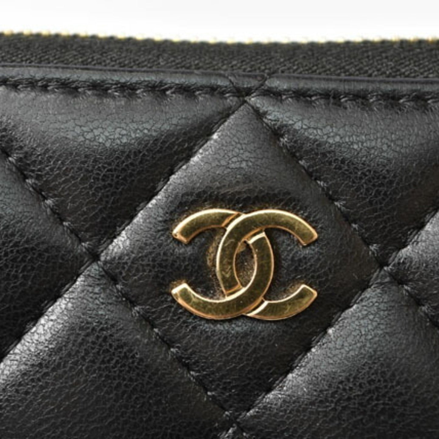 Chanel Wallet A50097 Long Round Zipper Timeless Classic Matelasse Lambskin Black Bordeaux