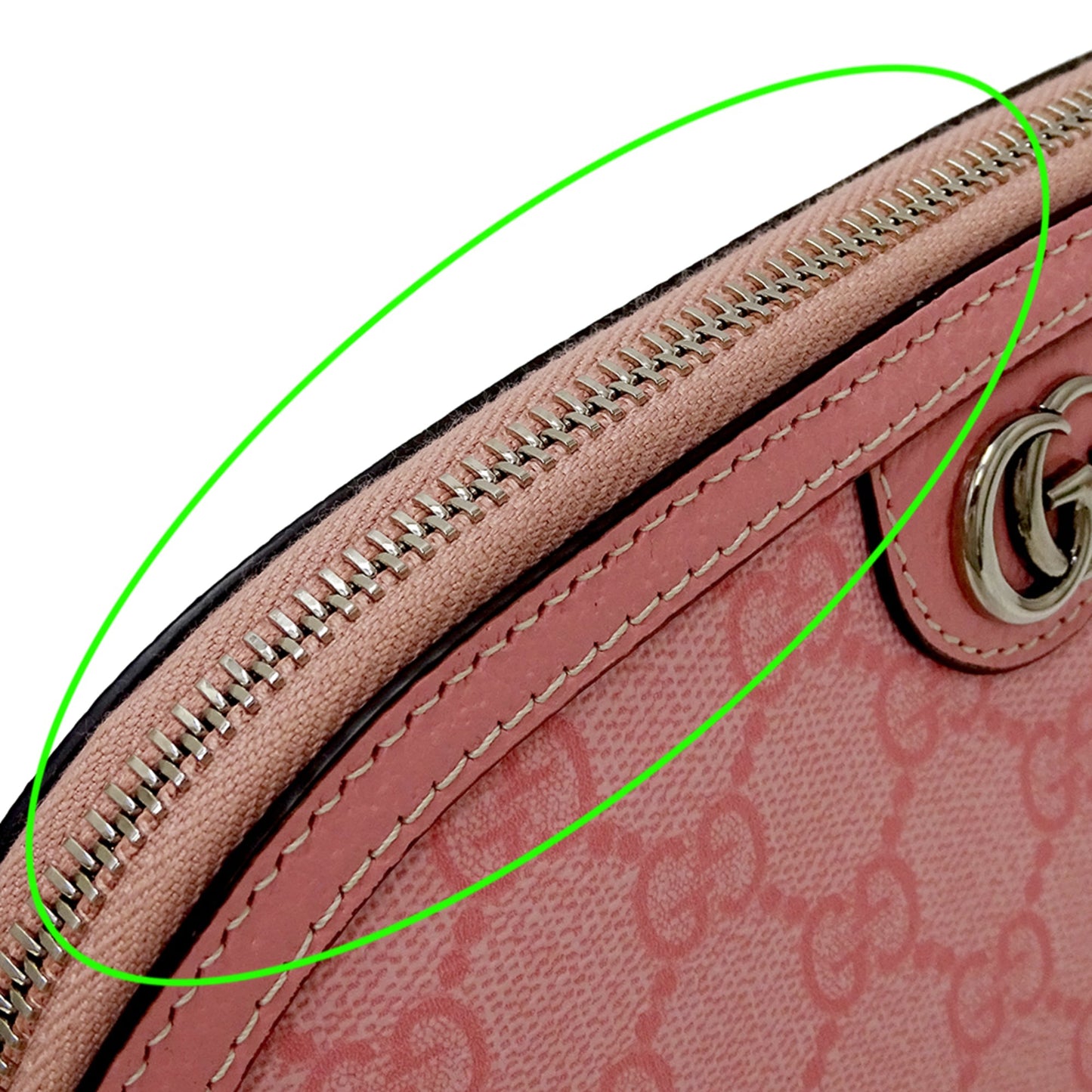 Gucci Pink Gg Supreme Pouch